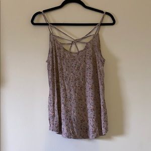 Soft and sexy tank. From American eagle flowers